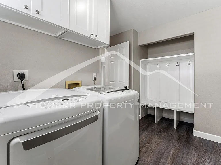 2649 Fernwood Pl — Photo 14