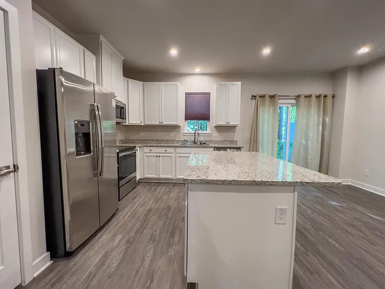 307 Grand Palm Ln — Photo 10