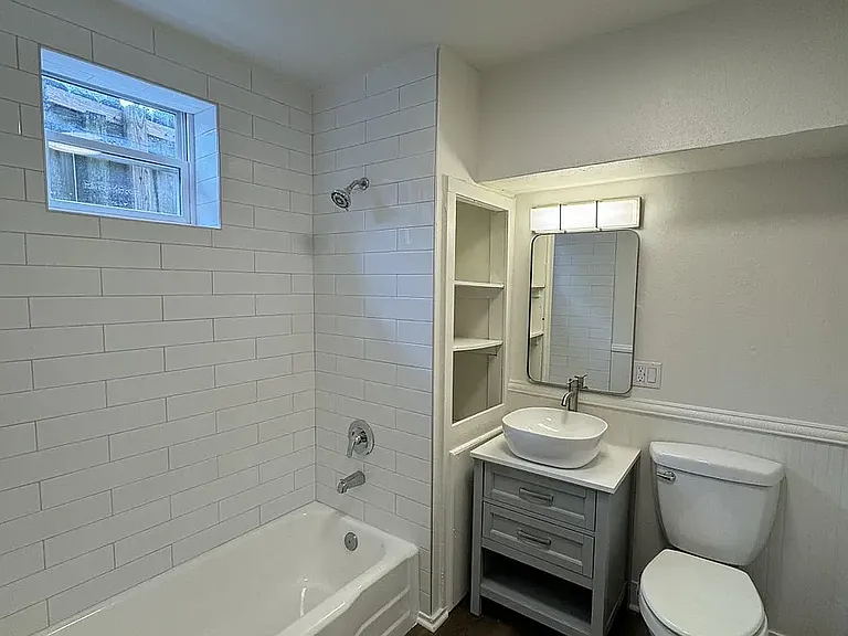 4278 Oxford Ave #2 — Photo 11