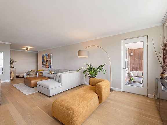 5th image of 5700 Arlington Ave APT 17U
