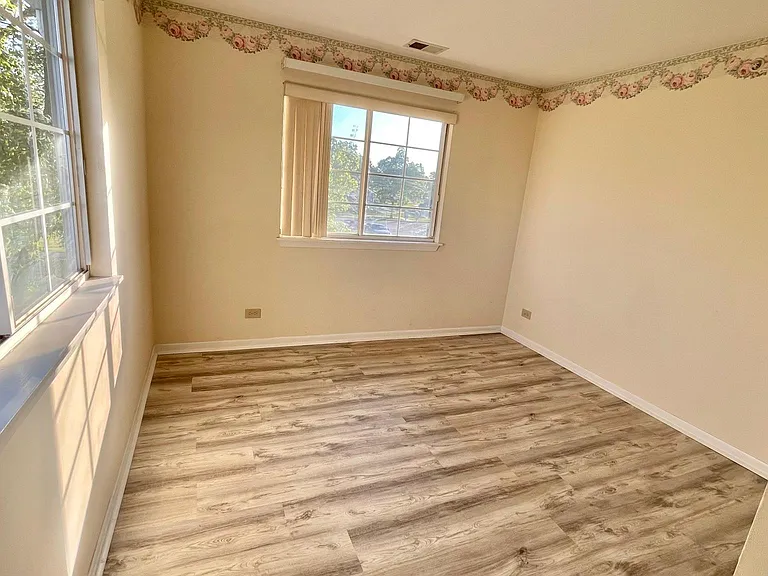 823 Addison Ave — Photo 18
