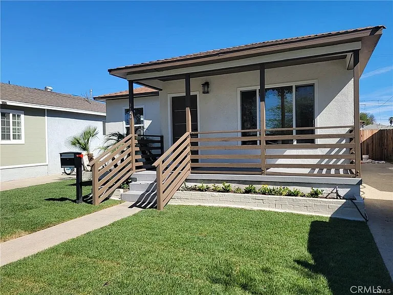 3140 Golden Ave — Photo 2