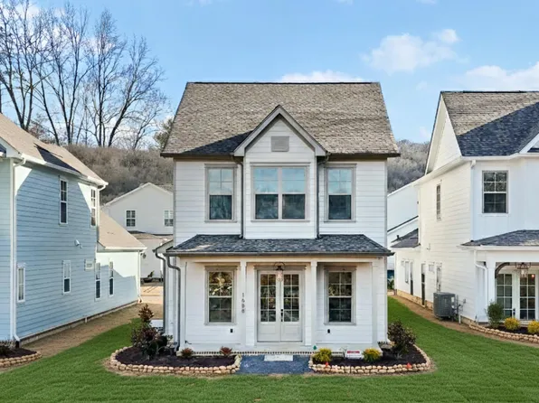 1688 Farmstead Dr #82, Hixson, TN 37343