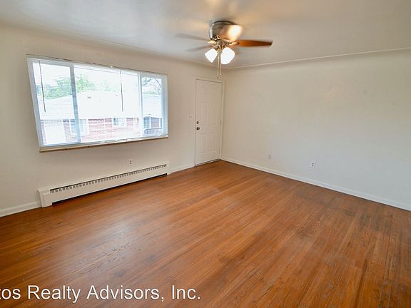 3rd image of 170 S Ingalls St #9506802