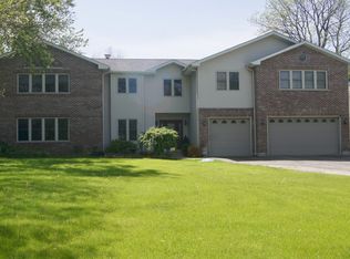 4S574 Fender Rd, Naperville, IL 60563