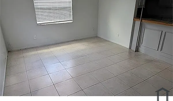 2 bed, 816 sqft, $1,500 — Photo 2