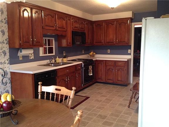 2nd image of 2832 Trelawny Dr