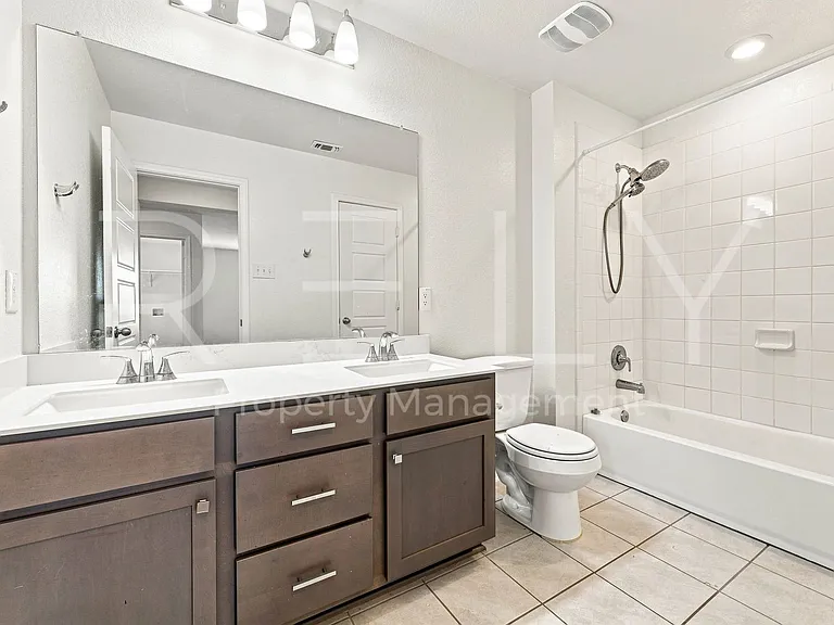 521 Colonel McNally Cv — Photo 35