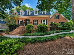 8503 Foxbridge Dr, Matthews, NC 28104