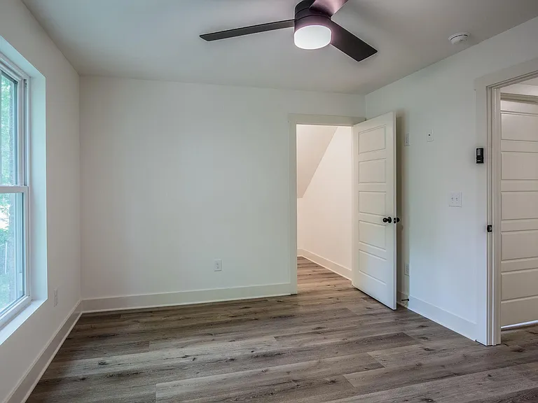 1209 Debow St — Photo 11