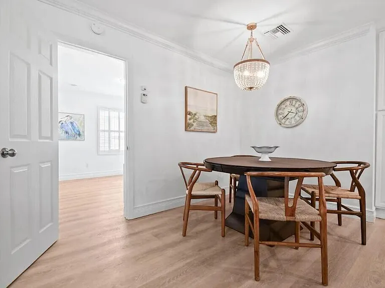 941 Ocean Dr — Photo 12