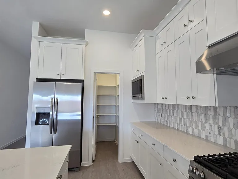 3008 Pintail Green Dr — Photo 8