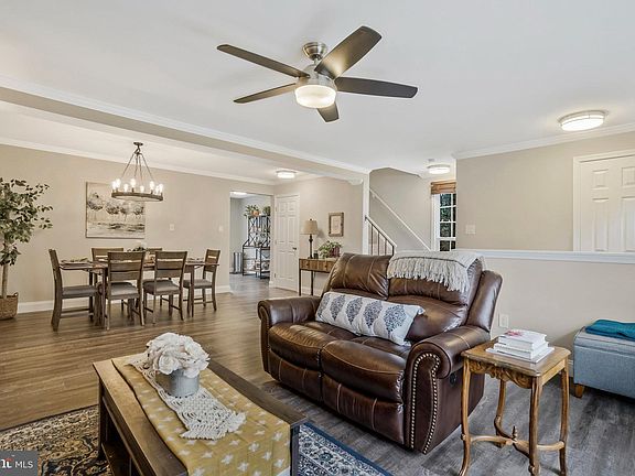 4th image of 5919 Berkshire Ct