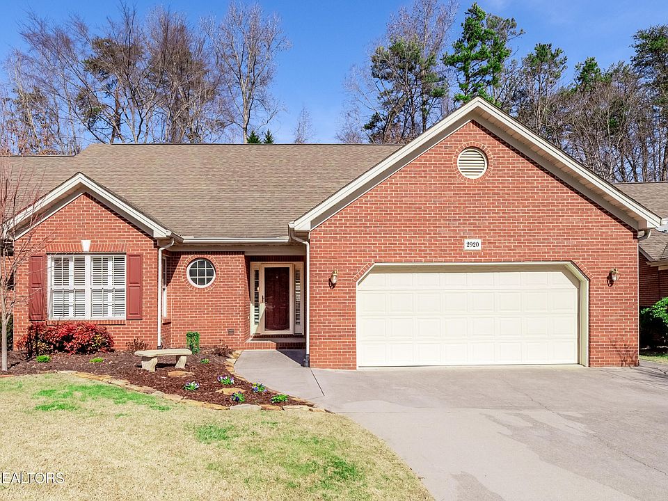 1st image of 2920 Ginnbrooke Ln