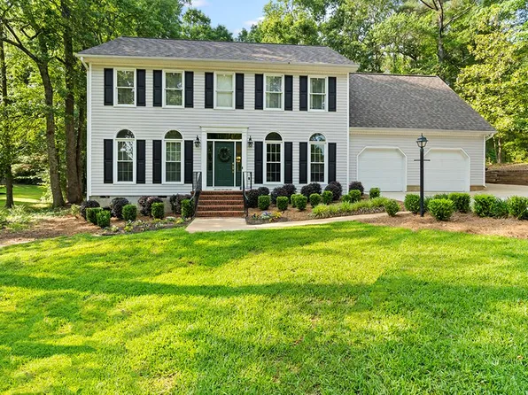 125 Chatham Dr, Greenwood, SC 29649