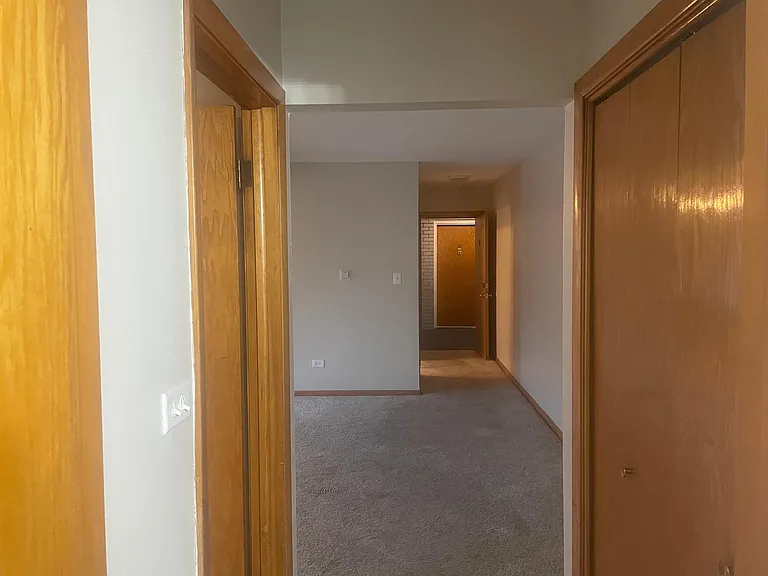 10016 S Pulaski Rd #12 — Photo 9