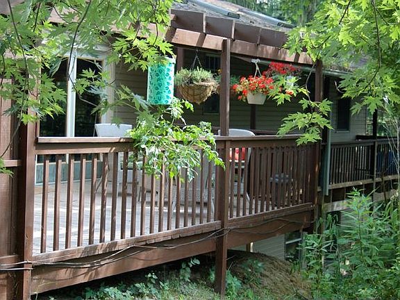 Like a tree house retreat!