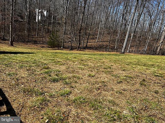 3rd image of 8701 Sinclair Mill Rd