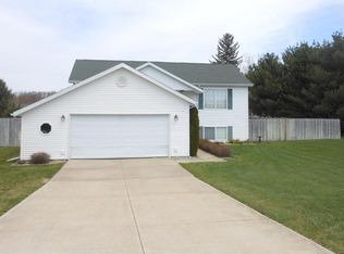 3261 Bluebird Ln, Allegan, MI