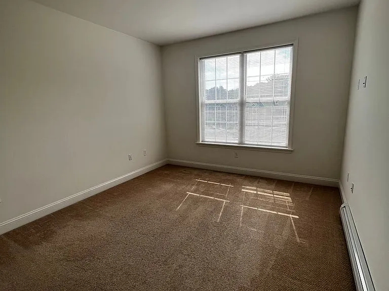 147 Bayberry Cir — Photo 5