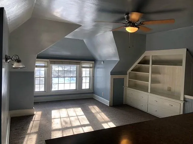 711 Maple Lane — Photo 3