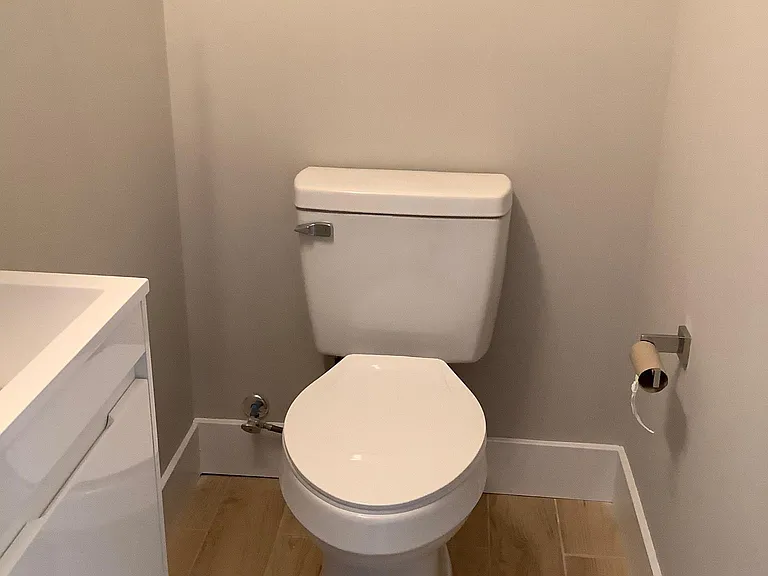2111 W Seybert St #A — Photo 9