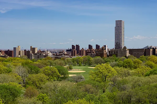 Sold by Douglas Elliman | media 21