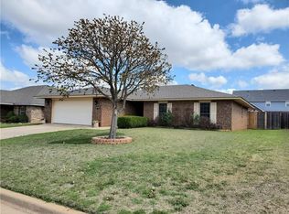 1904 Linwood St, Weatherford, OK 73096