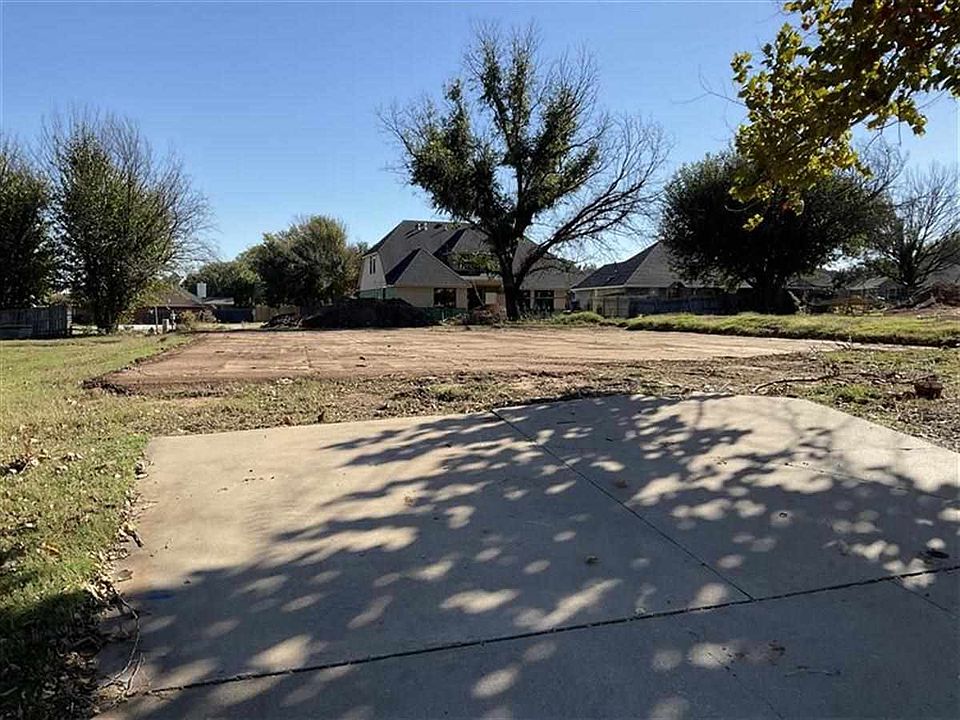 1st image of 821 S Rock Hollow Ct