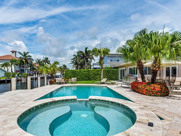 3rd image of 964 Allamanda Dr