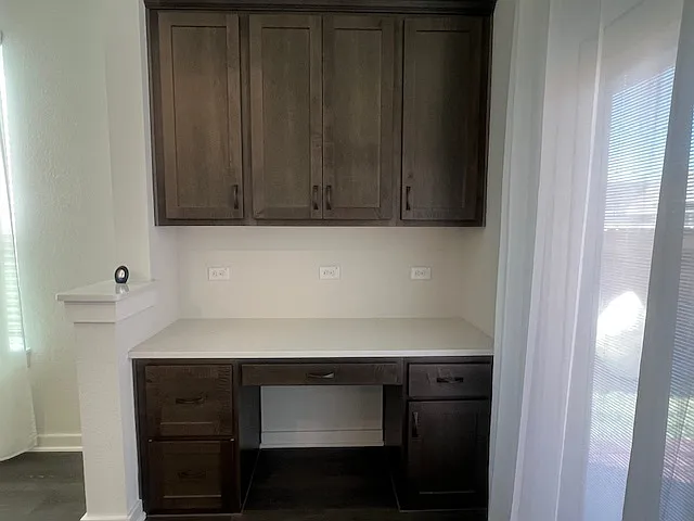 160 Biscayne Dr — Photo 9