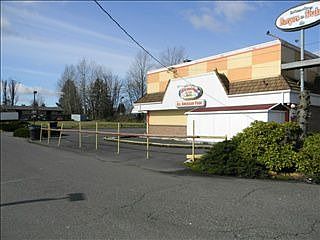 3rd image of 8442 Pacific Ave