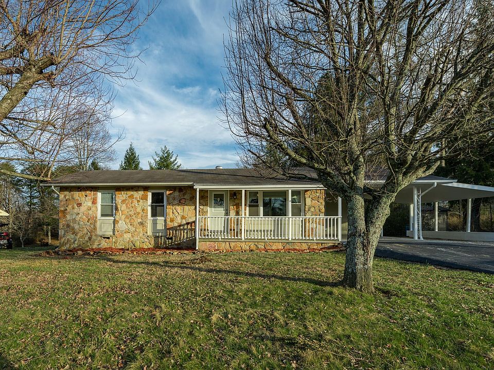 1st image of 568 Hillcrest Dr