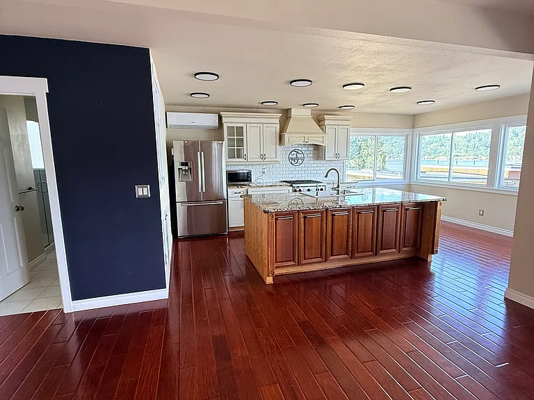2524 W Lake Sammamish Pkwy NE — Photo 6