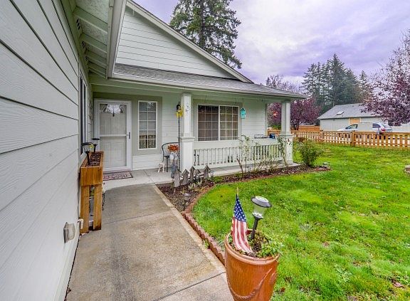 5th image of 3513 122nd St NE