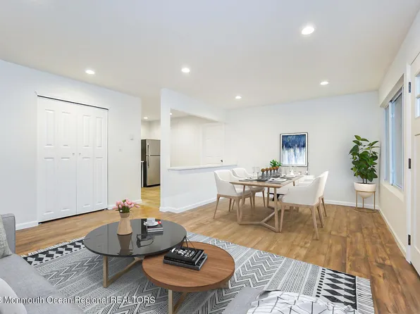113 Amberly Drive #D, Manalapan, NJ 07726