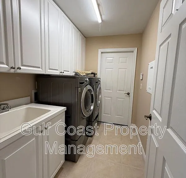 13860 Avon Park Cir — Photo 42