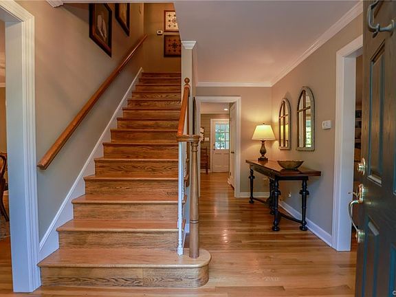 4th image of 2711 Sterncroft Dr