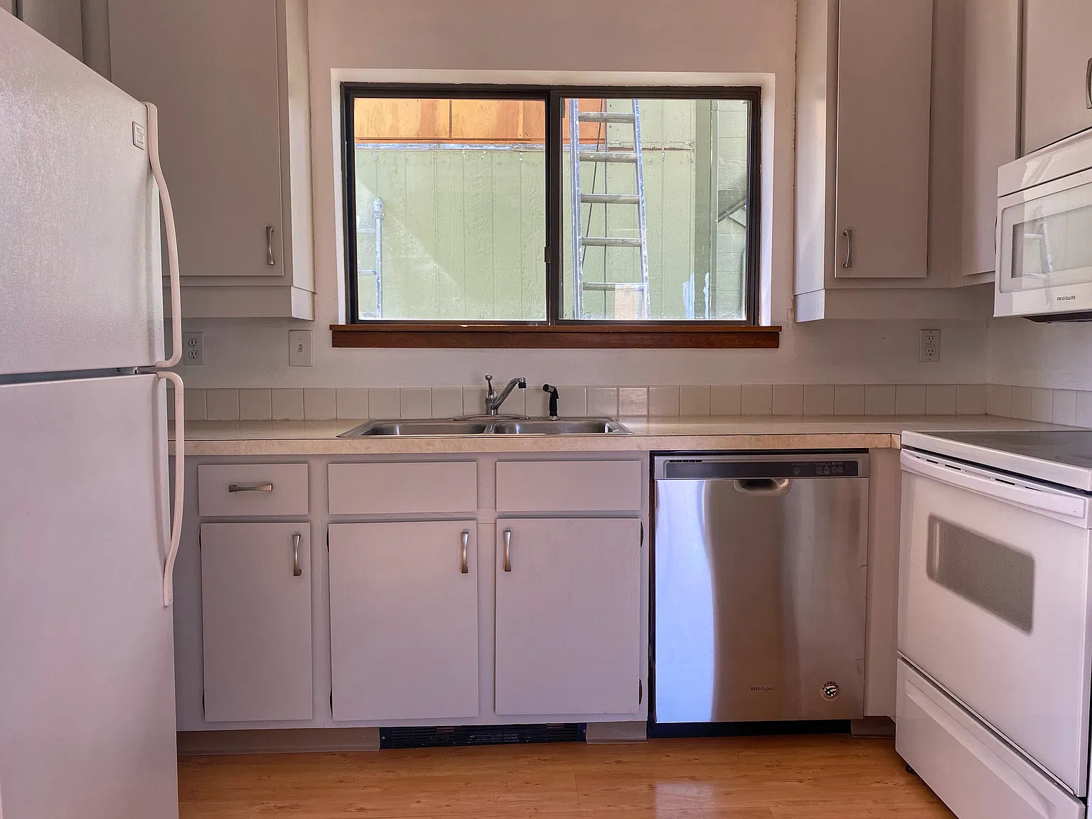 2 bed, 954 sqft, $2,900 — Photo 3