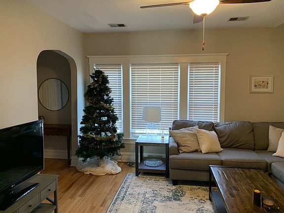 4th image of 1123 W Montana St APT 3