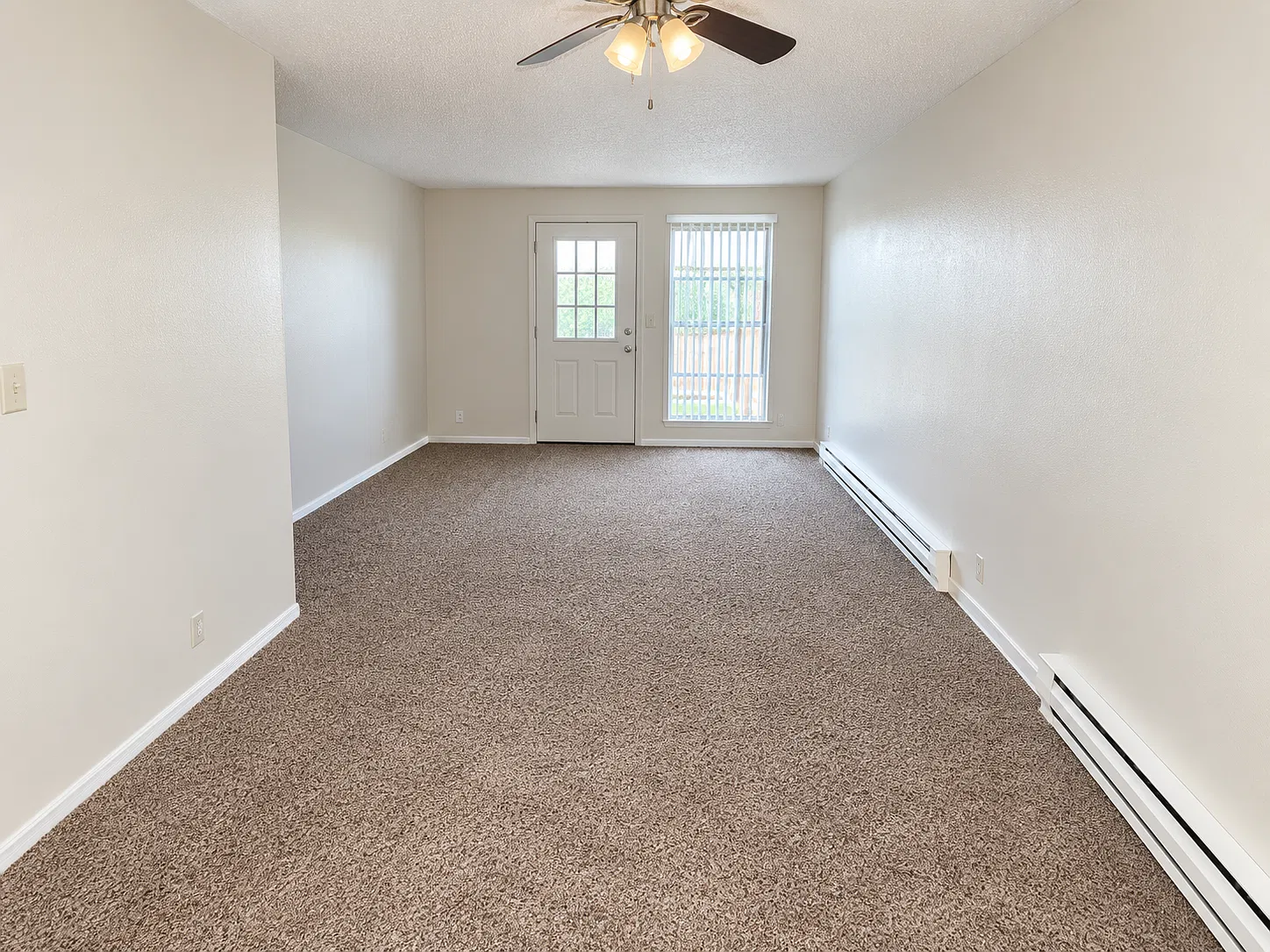 2 bed, 900 sqft, $1,500 — Photo 2