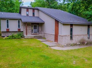 1825 W Sunset Dr, Roscommon, MI 48653