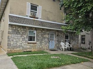 956 6th St #9, Whitehall, PA 18052