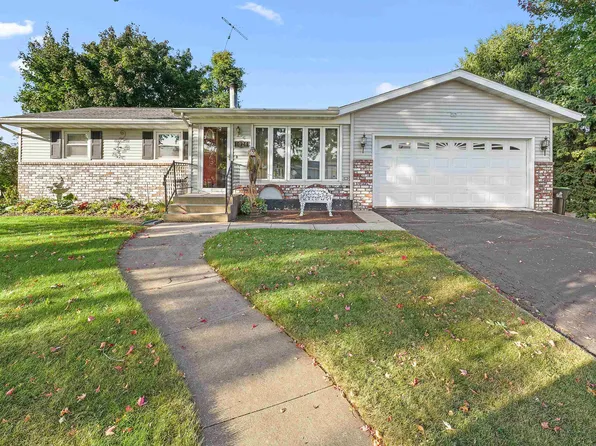 1024 W Lincoln St, Waupun, WI 53963