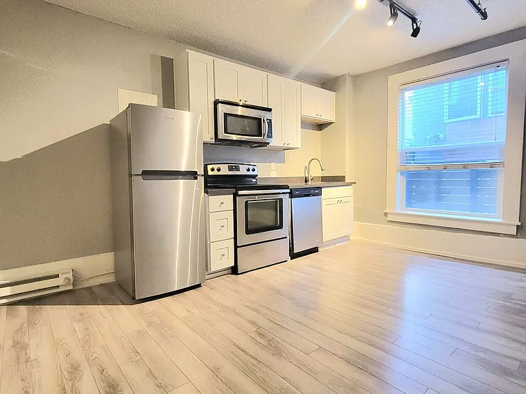 Madison View Apartments — Photo 11
