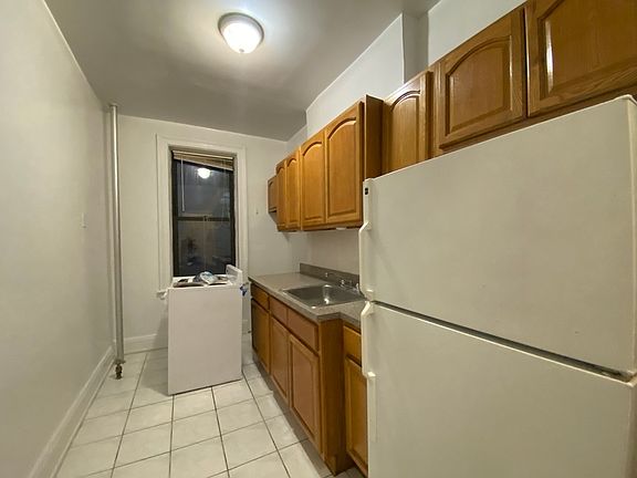 3rd image of 36-06 30th St #C5