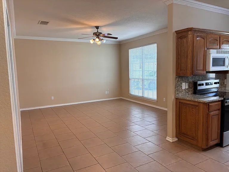 985 Underwood Rd — Photo 4