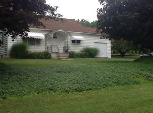 166 Colonial Ave, Mount Carmel, PA 17851