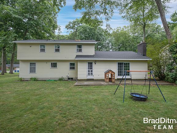 5th image of 1325 Seminole Dr
