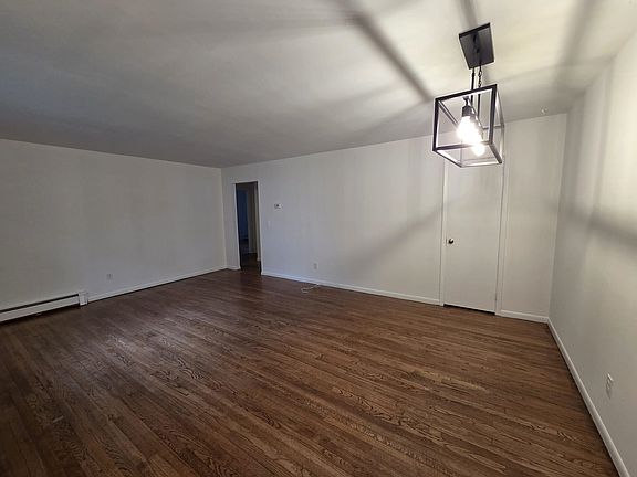 2nd image of 5 Mountain Ave